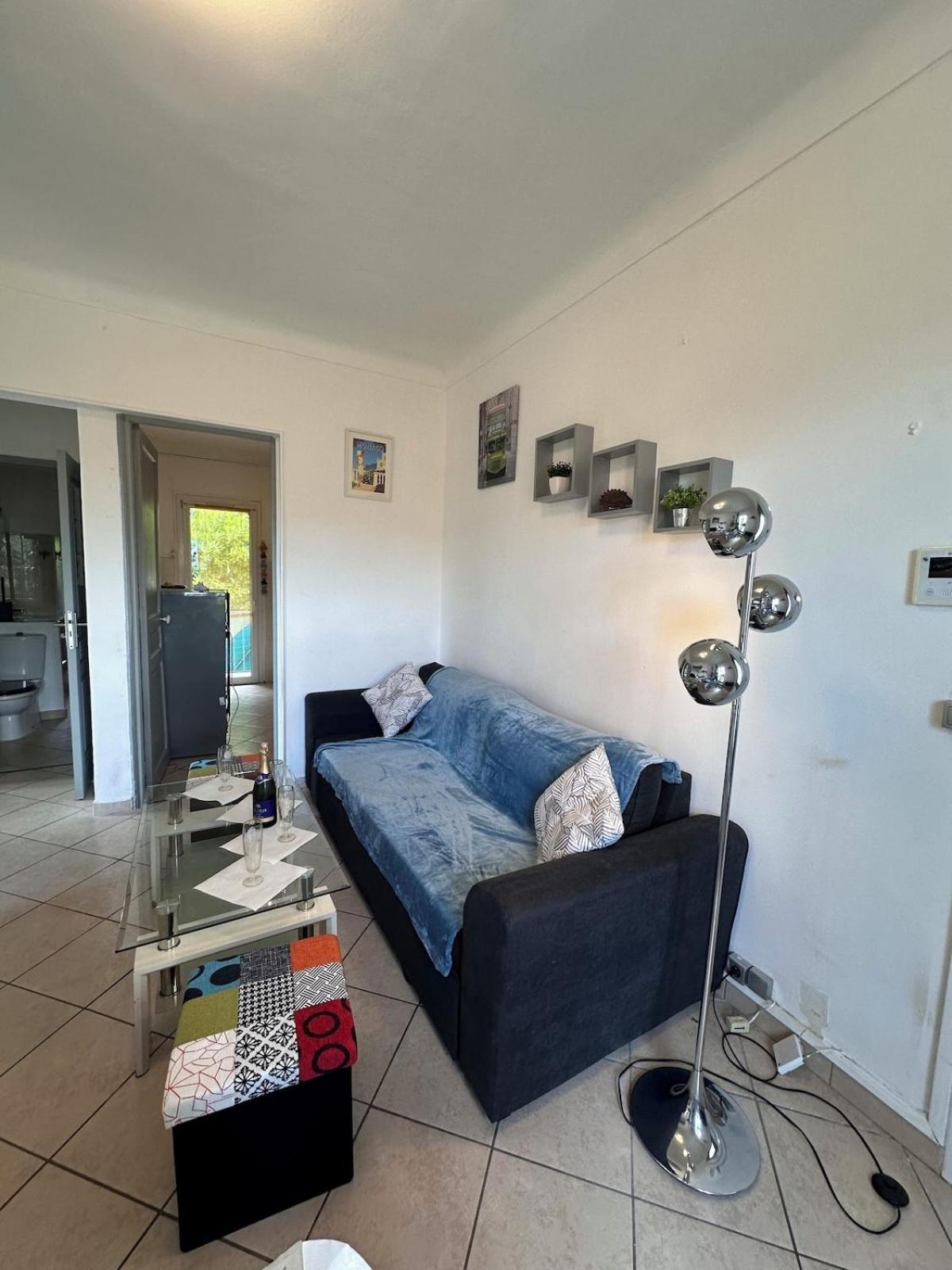 Appartement Dans Villa Roi Soleil อองทีบส์ ภายนอก รูปภาพ