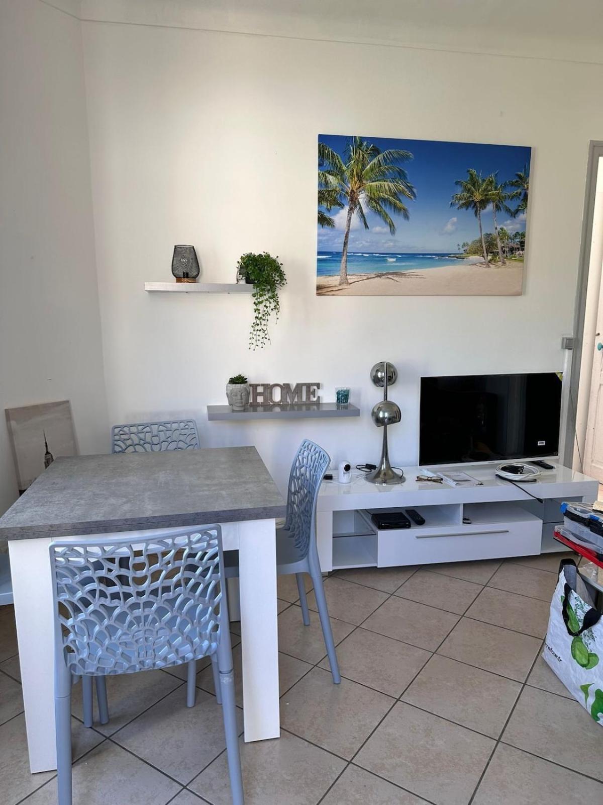 Appartement Dans Villa Roi Soleil อองทีบส์ ภายนอก รูปภาพ
