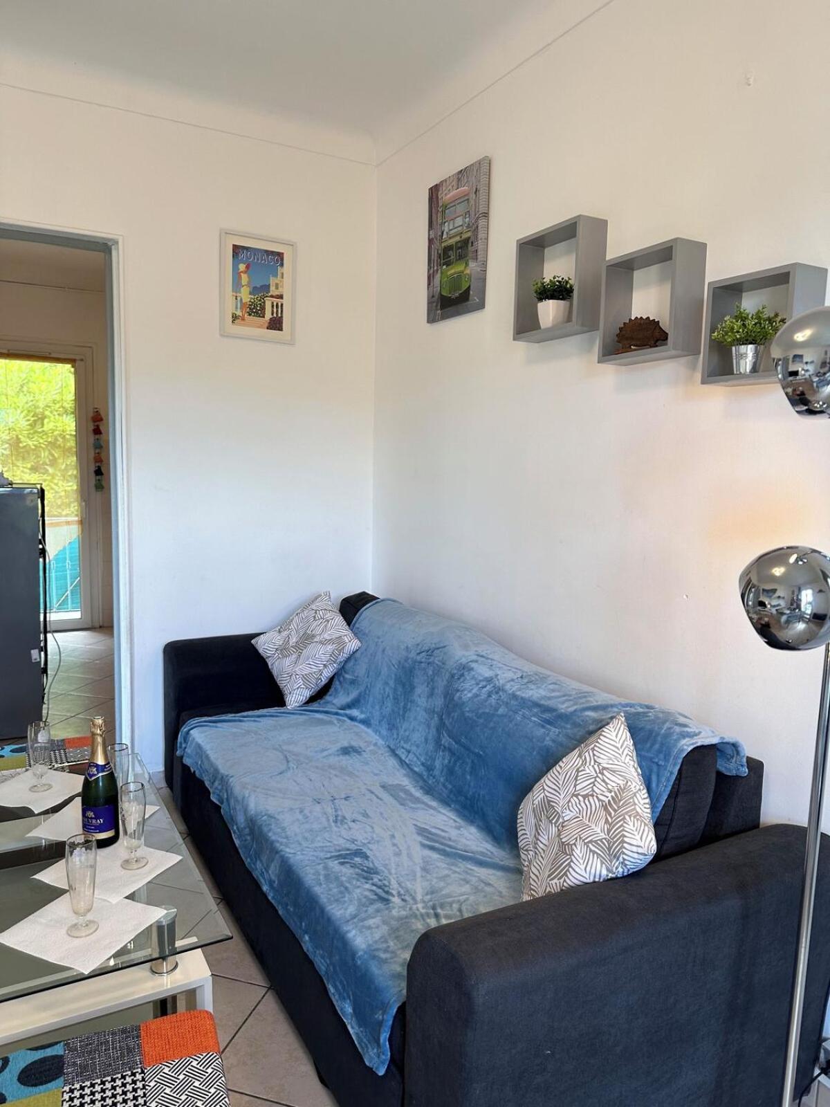 Appartement Dans Villa Roi Soleil อองทีบส์ ภายนอก รูปภาพ