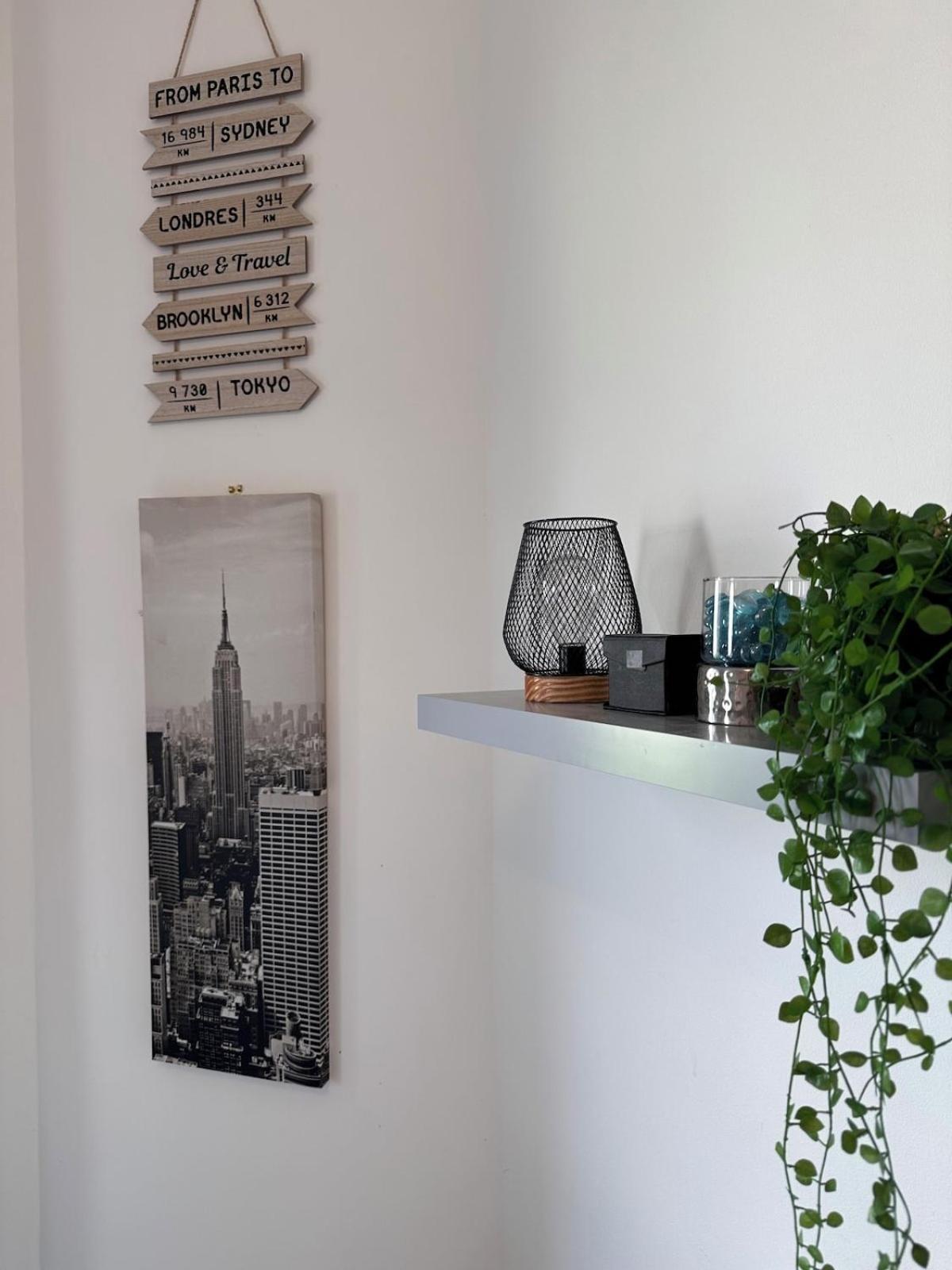 Appartement Dans Villa Roi Soleil อองทีบส์ ภายนอก รูปภาพ